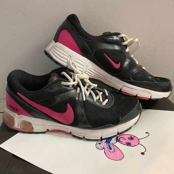 Nike Shoes - Nike air max size 8.5